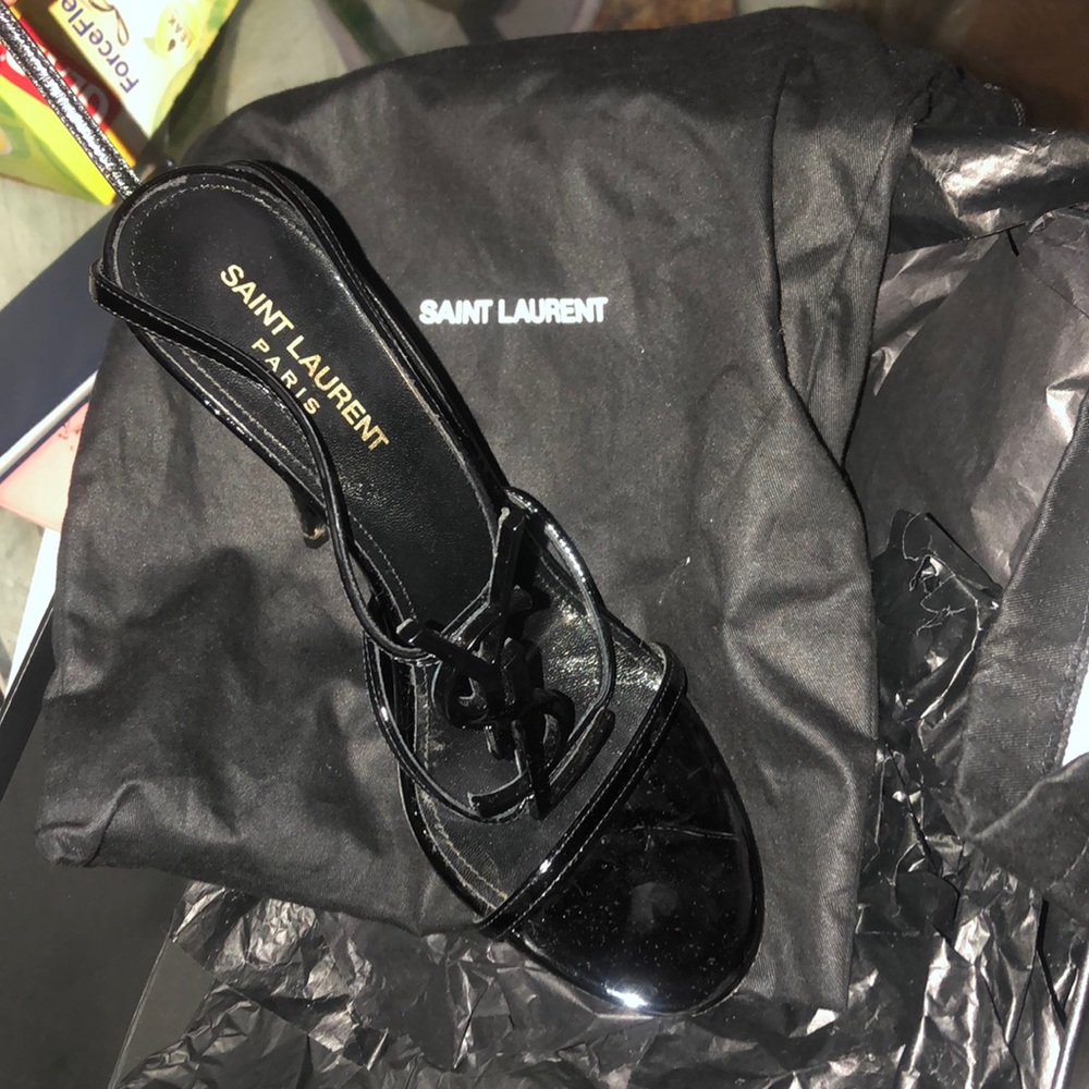 CassandraYSL heel size 39 / Great condition barely worn comes with dust bags/box